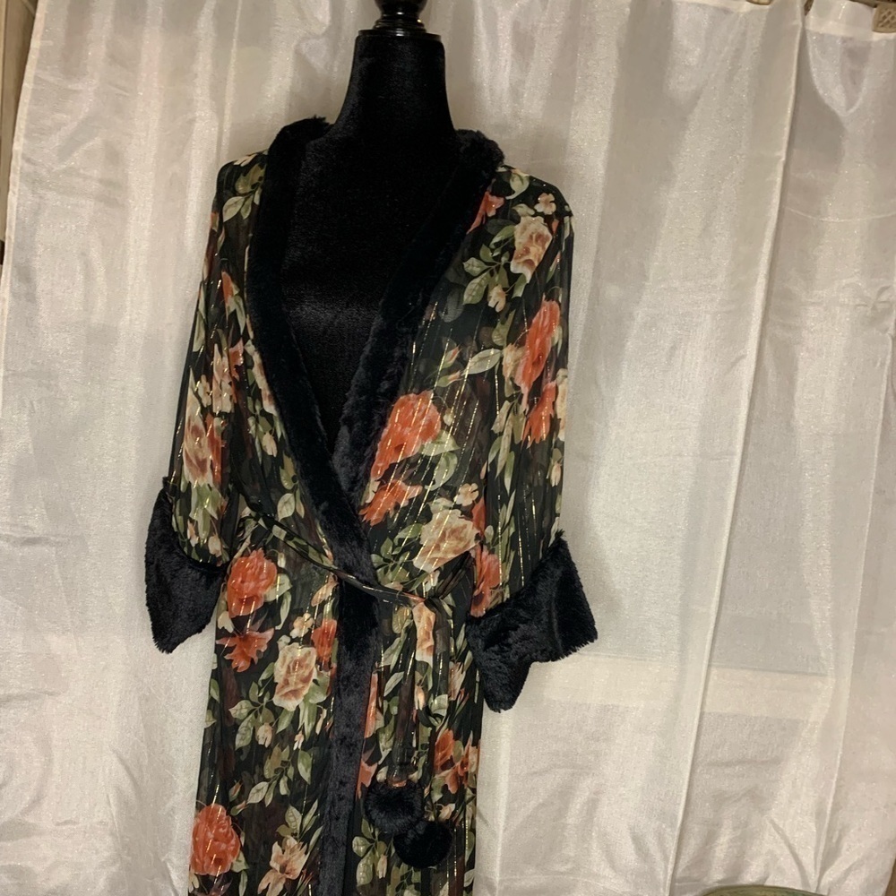Chelsea & Violet Sheer Black Floral Coverlet - Picture 6 of 8